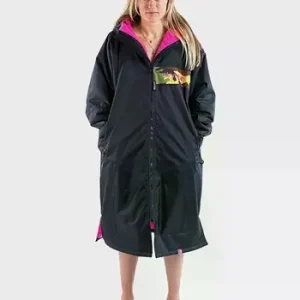 Must-Have dryrobe Advance Long Sleeve Poncho REMIX Schwarz Pink Camo - M