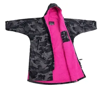 Dryrobe Advance Long Sleeve Poncho Black Camo / Surfshop 24 online - Windsurf, Foil, Wing Online Kaufen