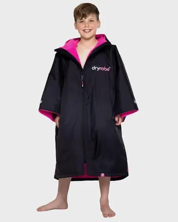 DRYROBE Advance Short Sleeve KIDS Schwarz Pink 5-9 Ausverkauf